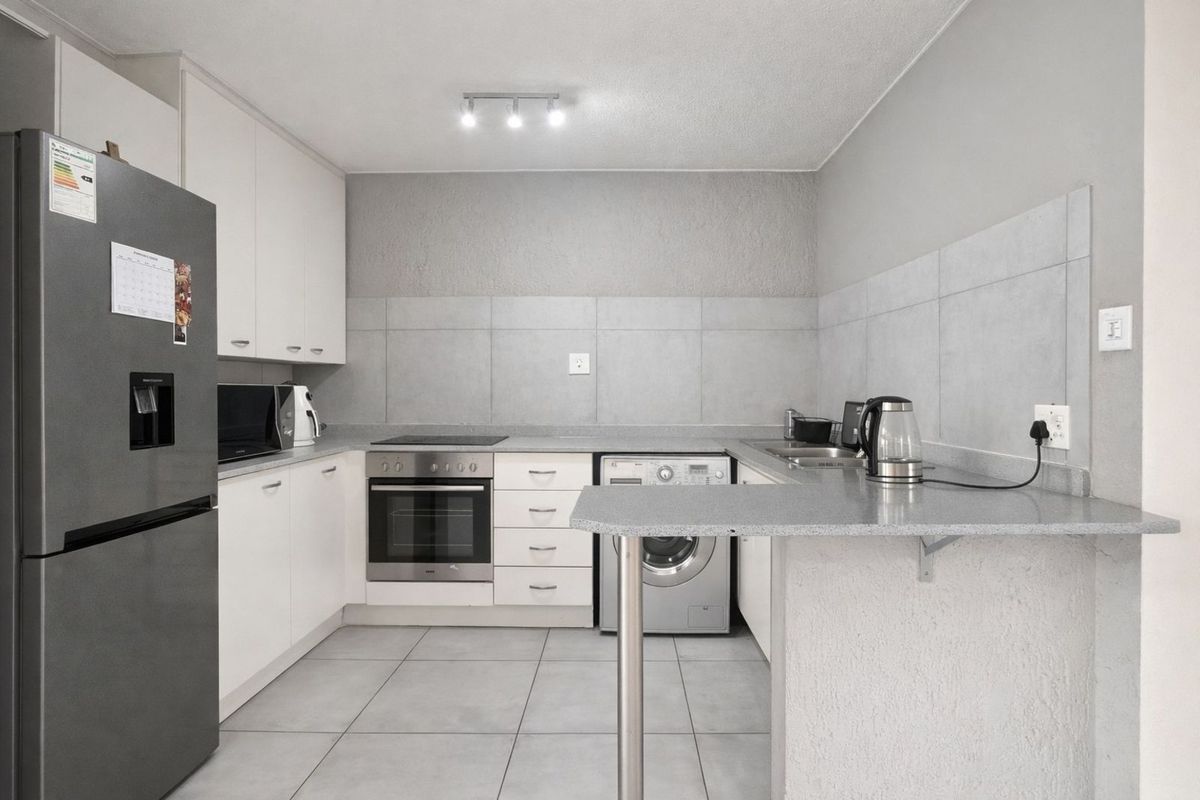 Apartment To Rent in Paulshof - Photo 4