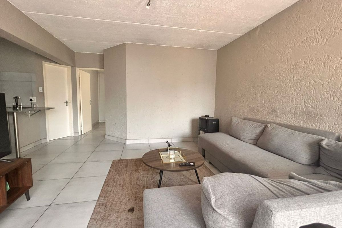 Apartment To Rent in Paulshof - Photo 2