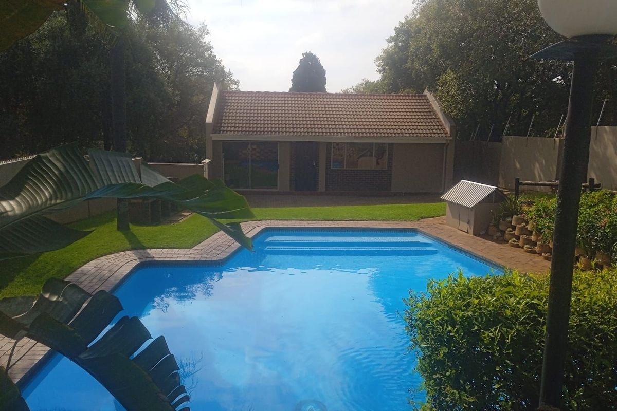 Townhouse To Rent in Sonneglans - Photo 4