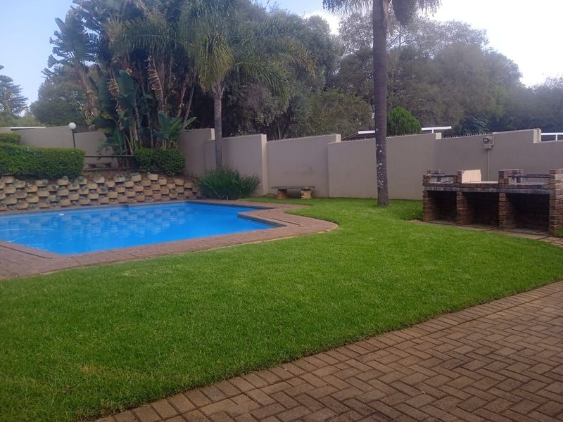 Townhouse To Rent in Sonneglans - Photo 6