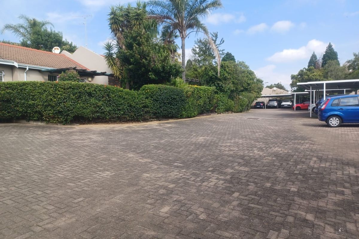 Townhouse To Rent in Sonneglans - Photo 5