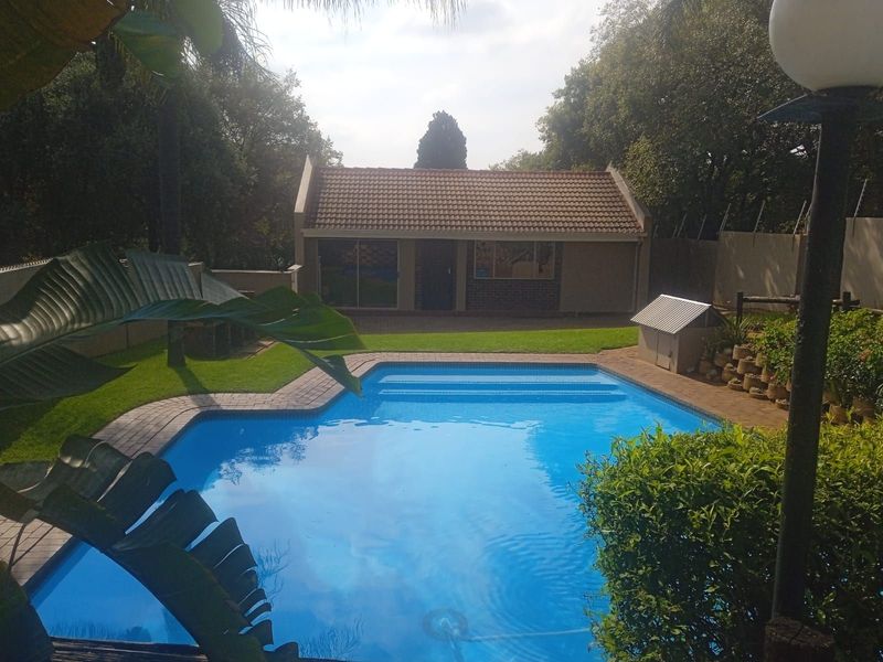 Townhouse To Rent in Sonneglans - Photo 4