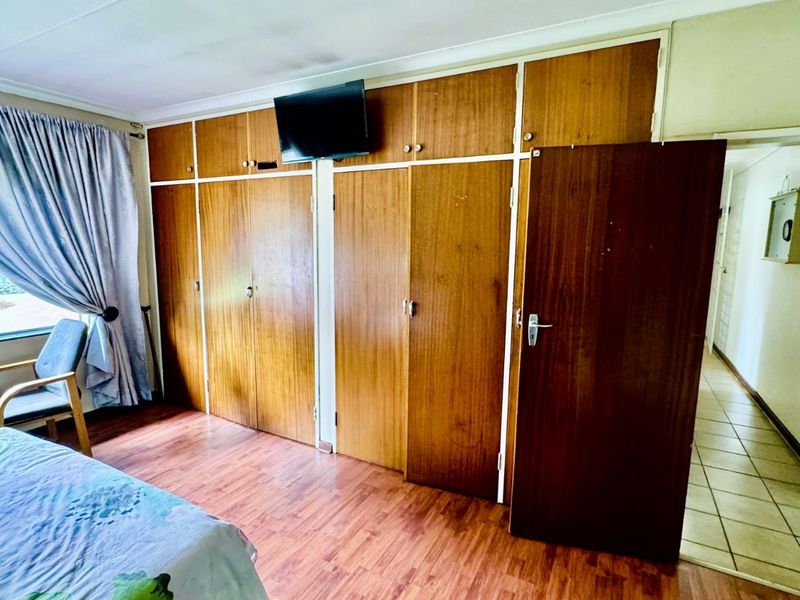 House For Sale in Lyttelton Manor - Photo 7