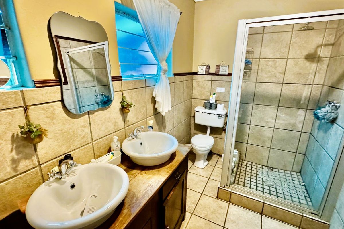 House For Sale in Lyttelton Manor - Photo 3