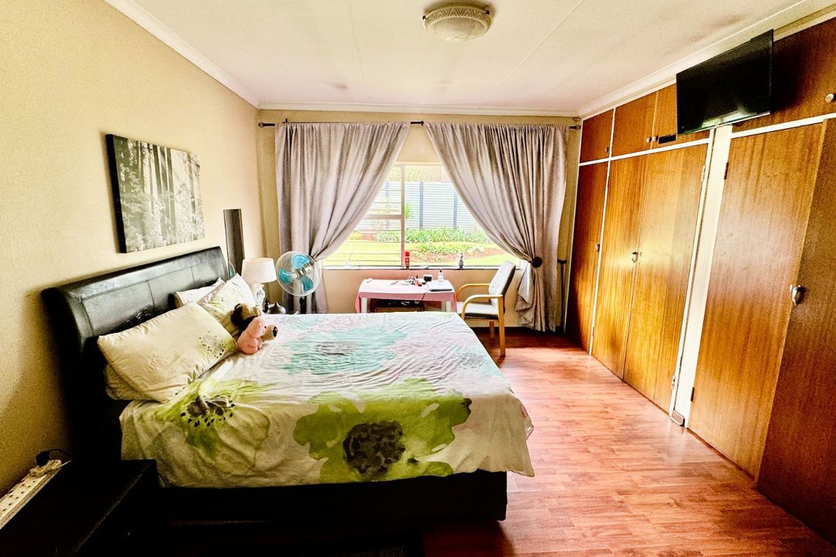 House For Sale in Lyttelton Manor - Photo 5