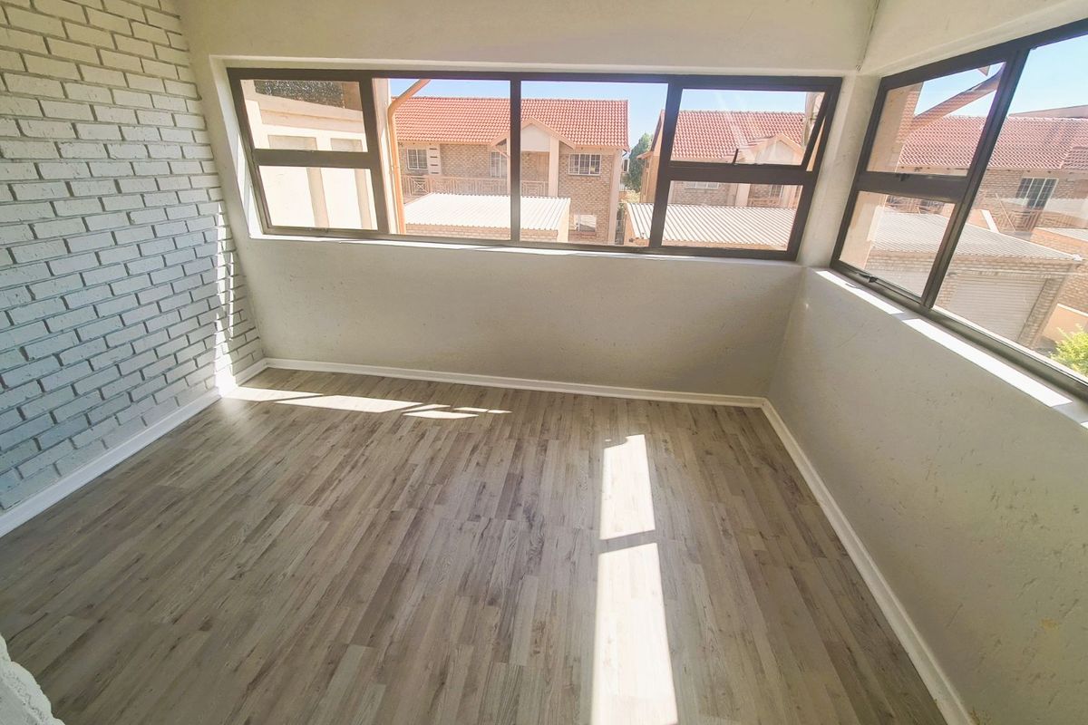 Apartment To Rent in Amberfield - Photo 5