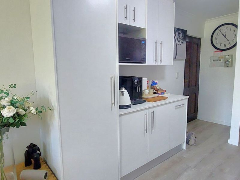 Apartment For Sale in Fairview Golf Estate - Photo 8