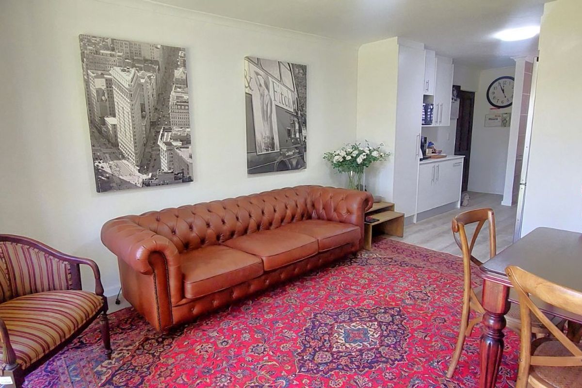 Apartment For Sale in Fairview Golf Estate - Photo 2