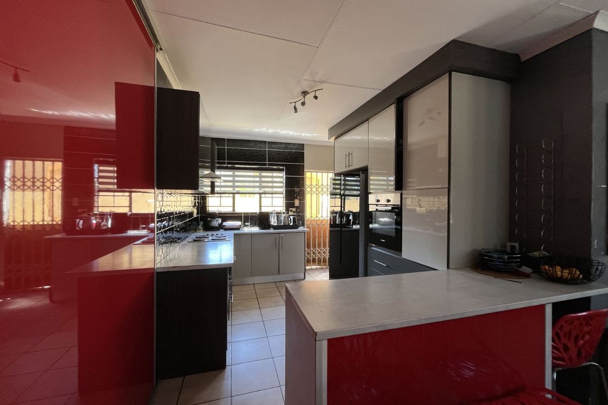 House For Sale in Bendor - Photo 4