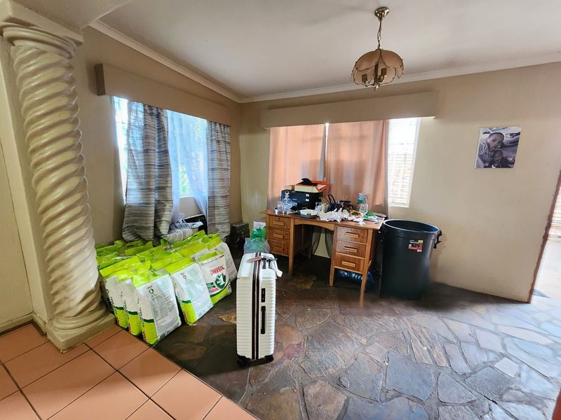 House For Sale in New Park - Photo 4