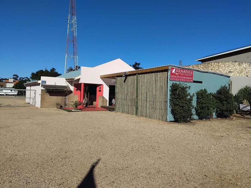 Guest House For Sale in Albertinia Central - Photo 4