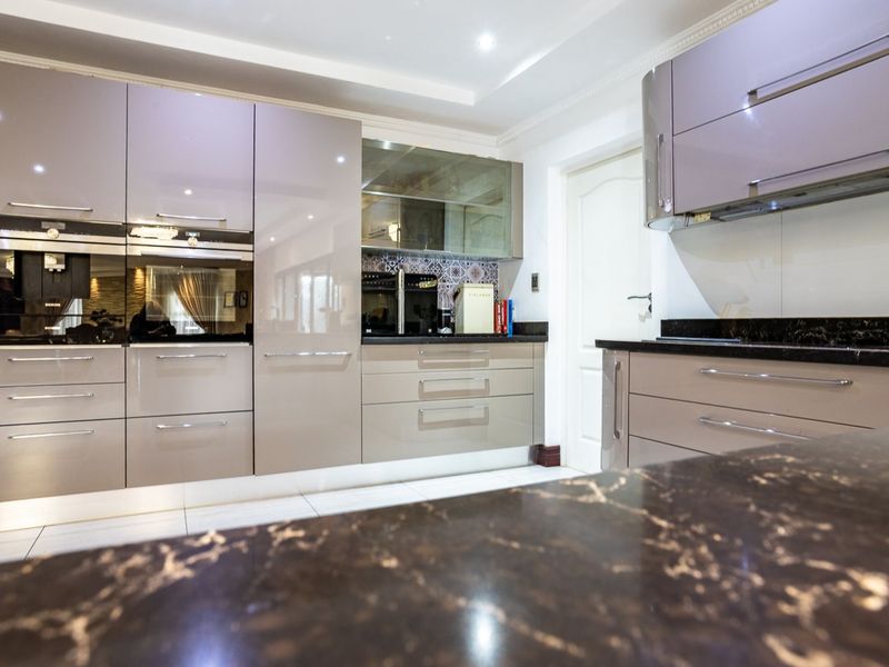 House For Sale in The Hills Game Reserve Estate - Photo 2