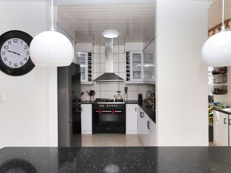 House For Sale in Mount Royal Golf Estate - Photo 9