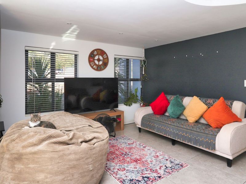 House For Sale in Mount Royal Golf Estate - Photo 6