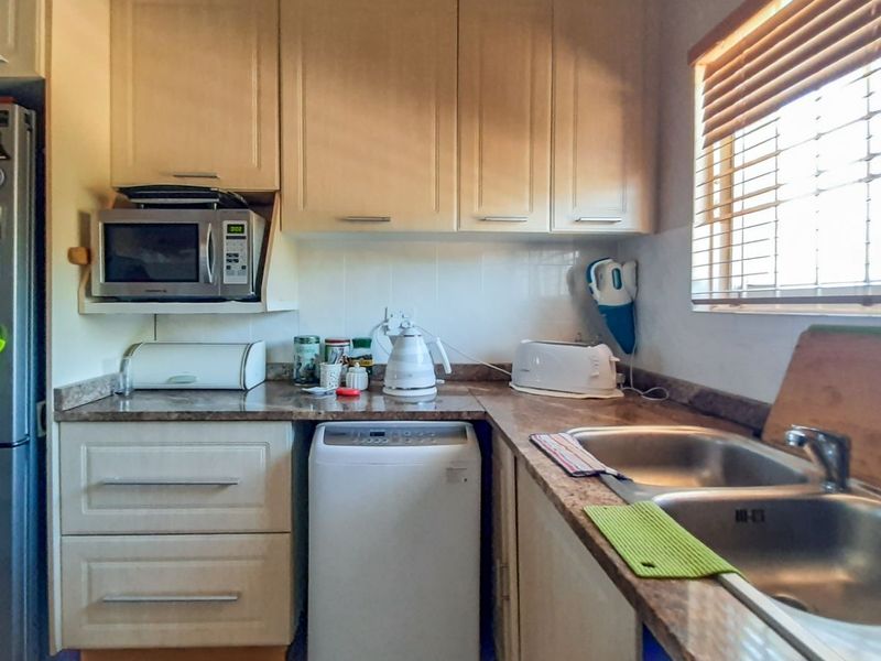 Apartment To Rent in Sheffield Beach - Photo 3