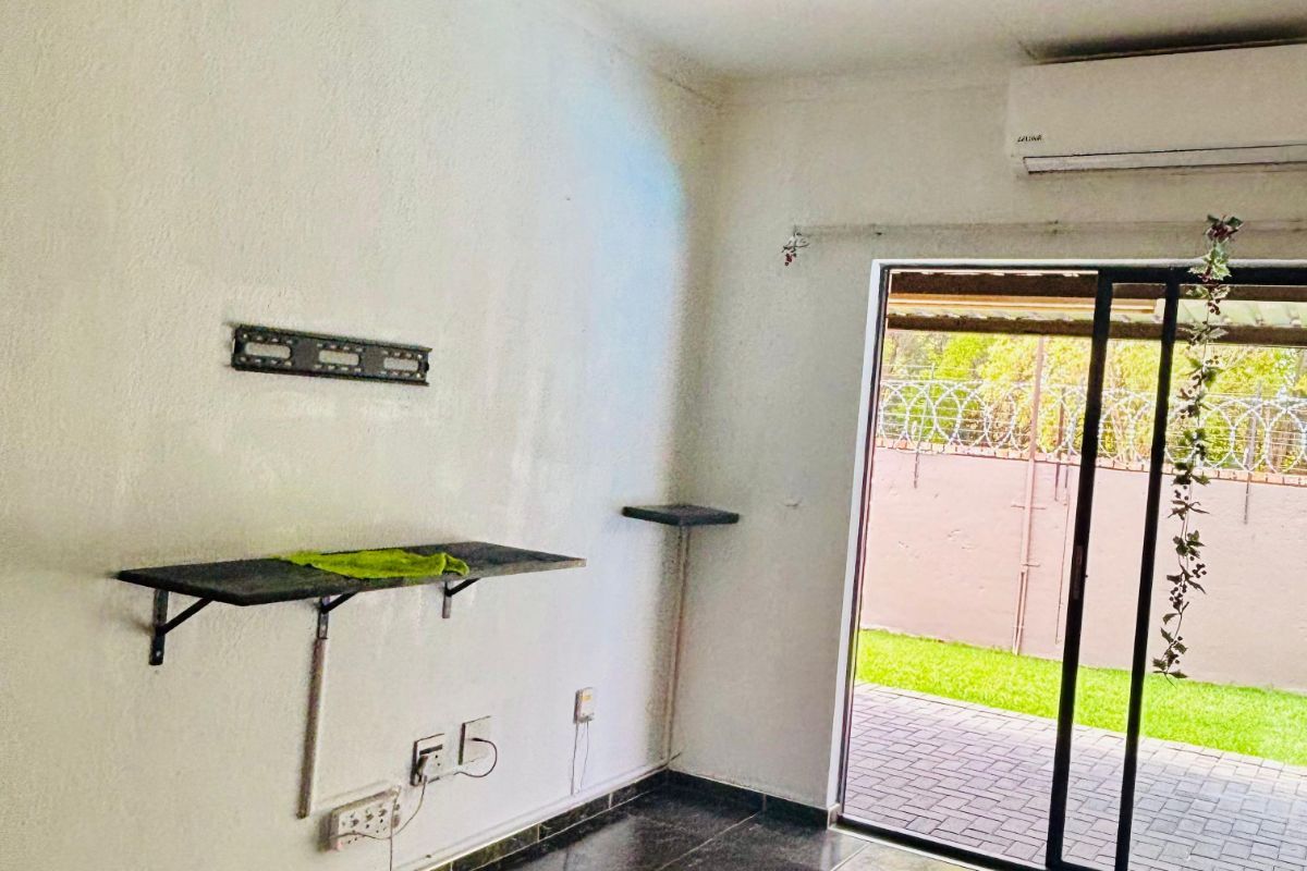 House To Rent in Equestria - Photo 5