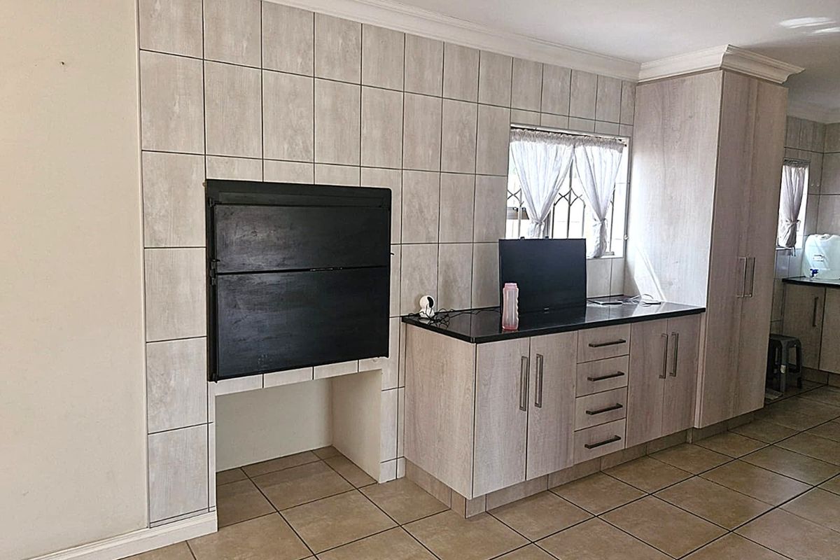 Townhouse To Rent in Hartenbos Heuwels - Photo 4