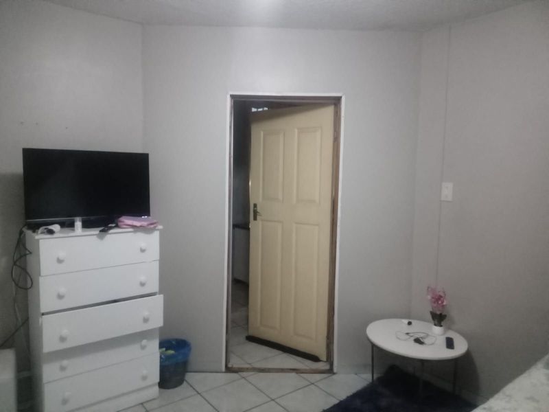 Apartment For Sale in Pretoria Central - Photo 4