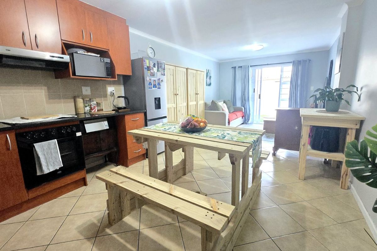 Apartment For Sale in Whispering Pines - Photo 2