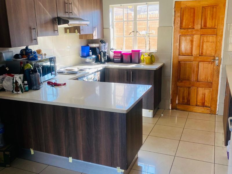 House For Sale in Tasbet Park - Photo 3