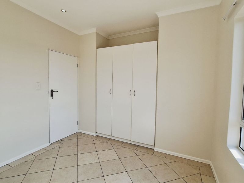 Apartment To Rent in Sheffield Beach - Photo 9