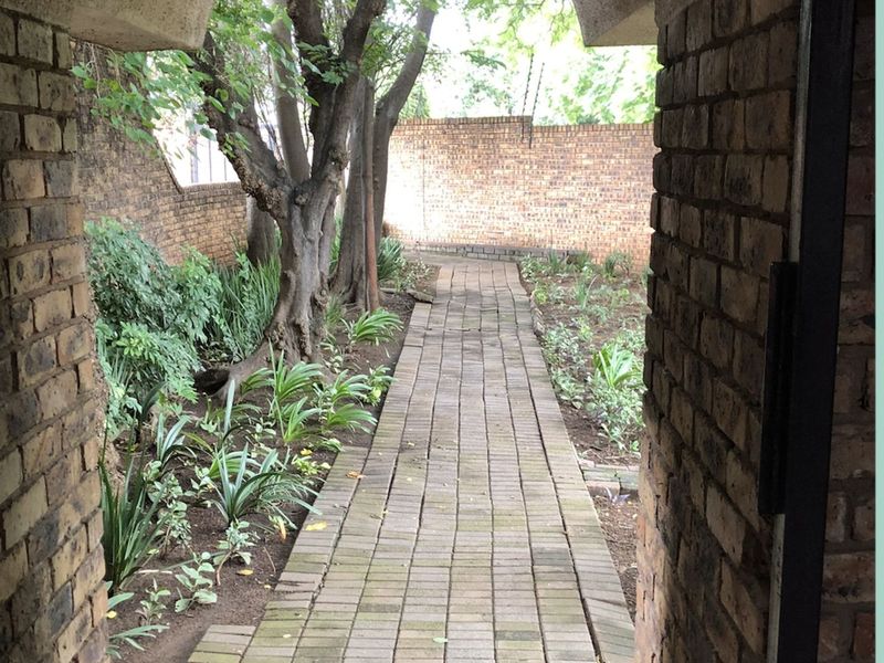 Apartment To Rent in Cresta - Photo 4
