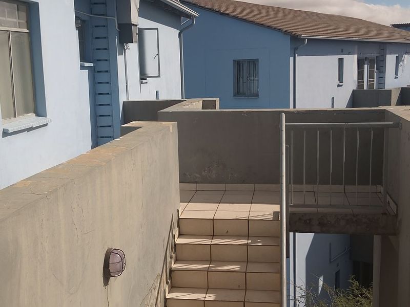 House To Rent in Fleurhof - Photo 7