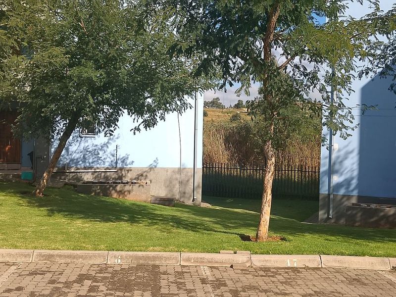 House To Rent in Fleurhof - Photo 10