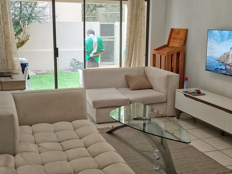 Apartment For Sale in Paulshof - Photo 5