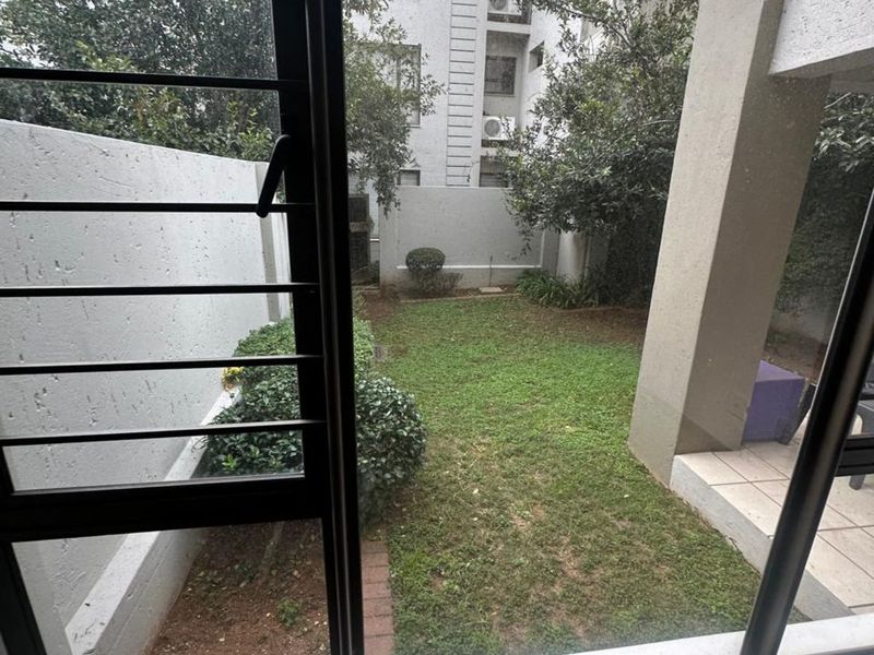 House For Sale in Bryanston - Photo 6