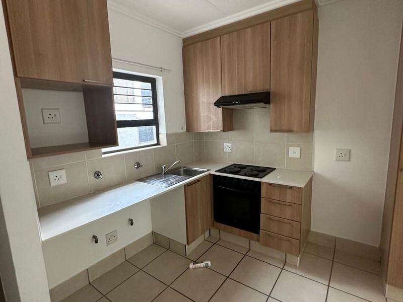 House For Sale in Bryanston - Photo 10