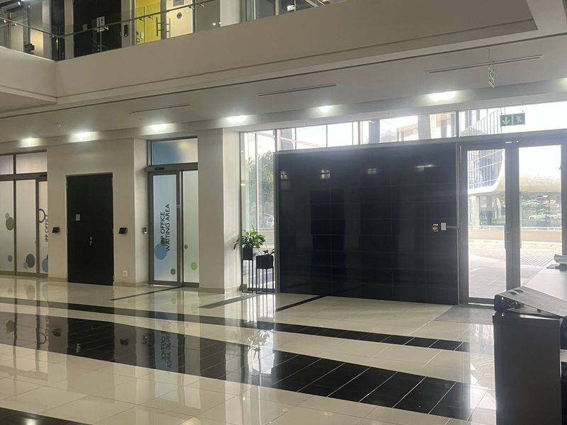 Office To Rent in Highveld - Photo 2