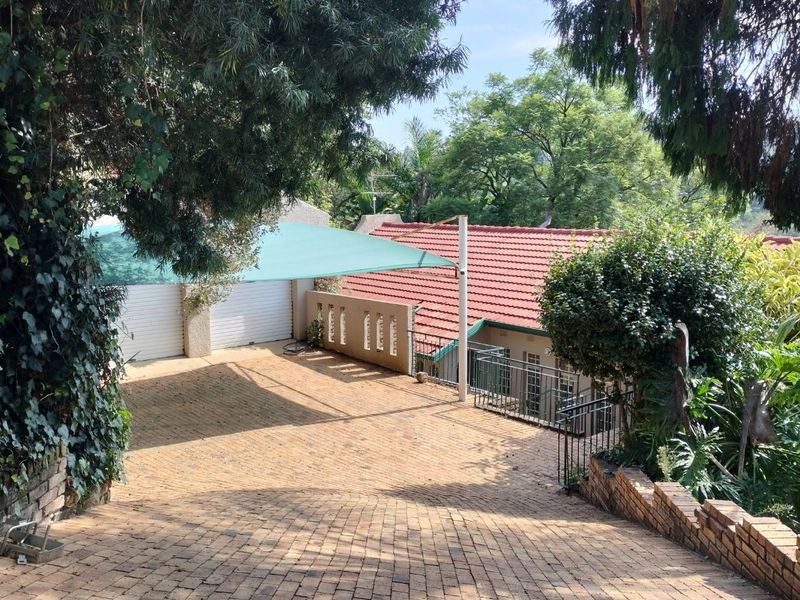 House For Sale in Kenmare - Photo 2