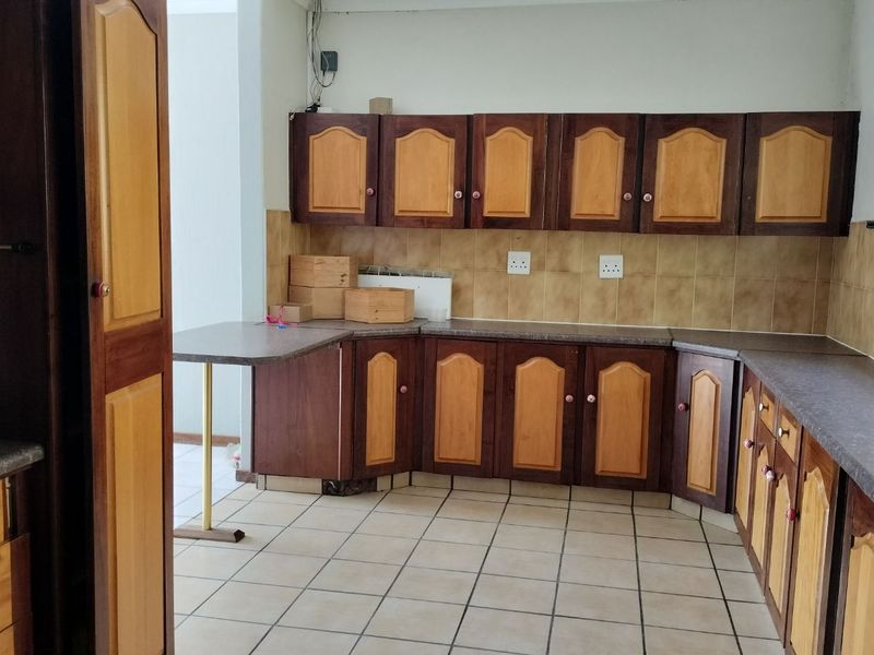 House For Sale in Kenmare - Photo 9