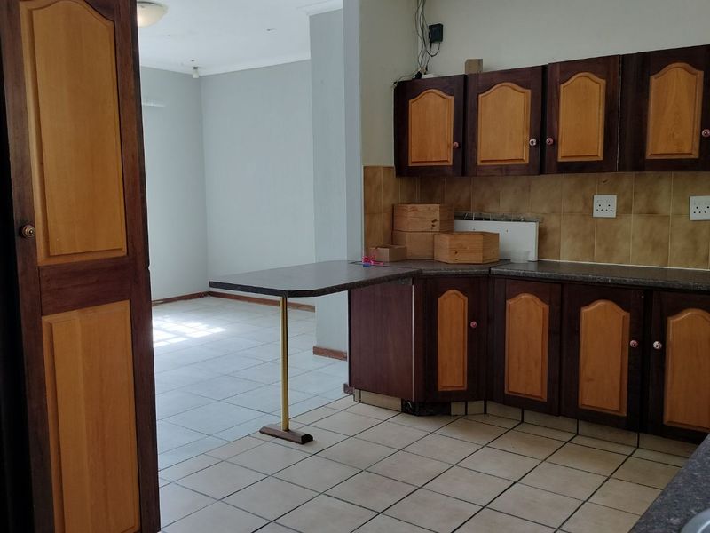 House For Sale in Kenmare - Photo 8