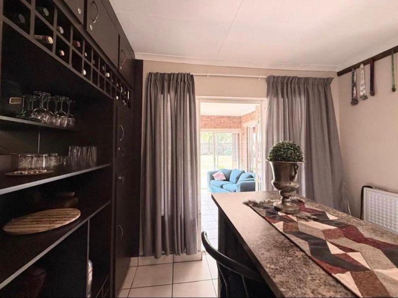 House For Sale in Aviary Hill - Photo 8