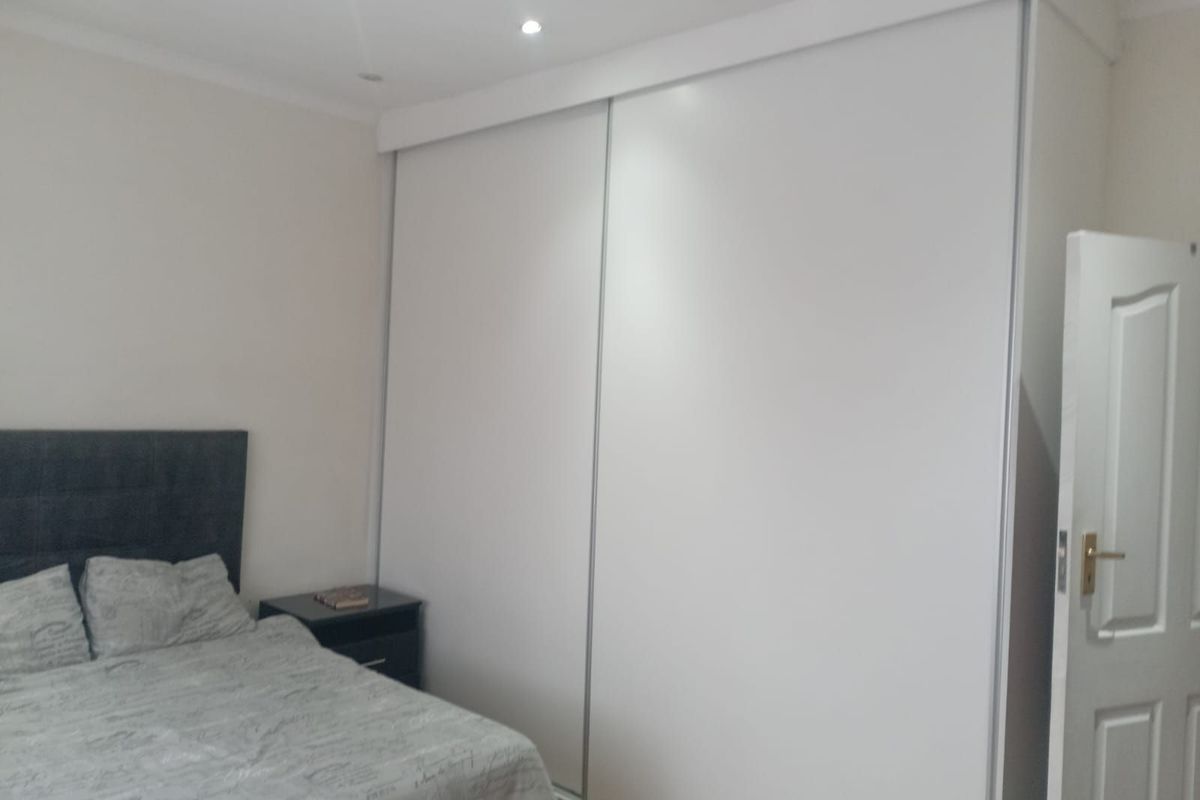 House For Sale in Florida - Photo 2