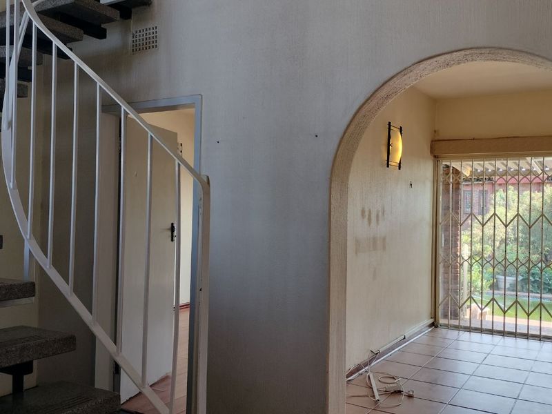 House For Sale in Wilro Park - Photo 10