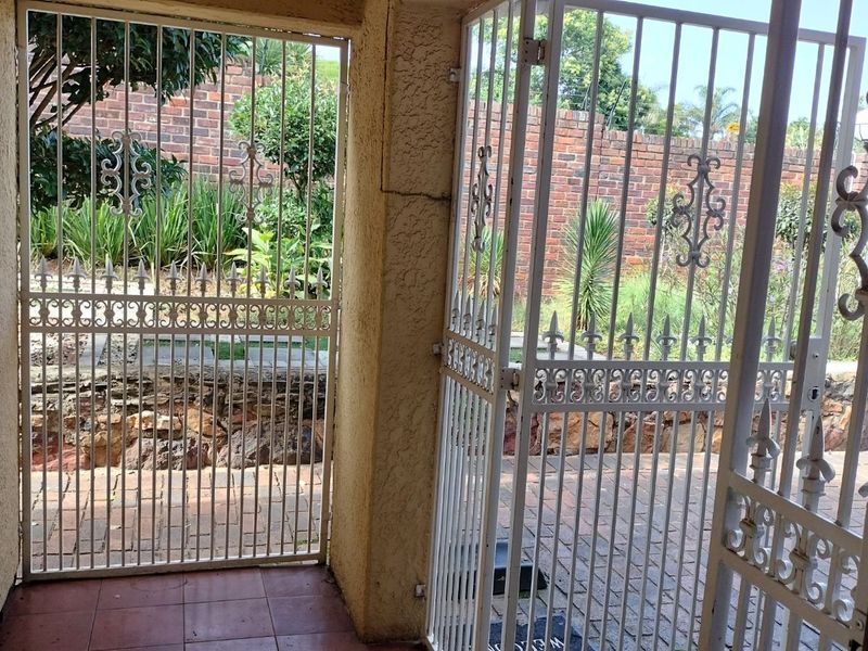 House For Sale in Wilro Park - Photo 9