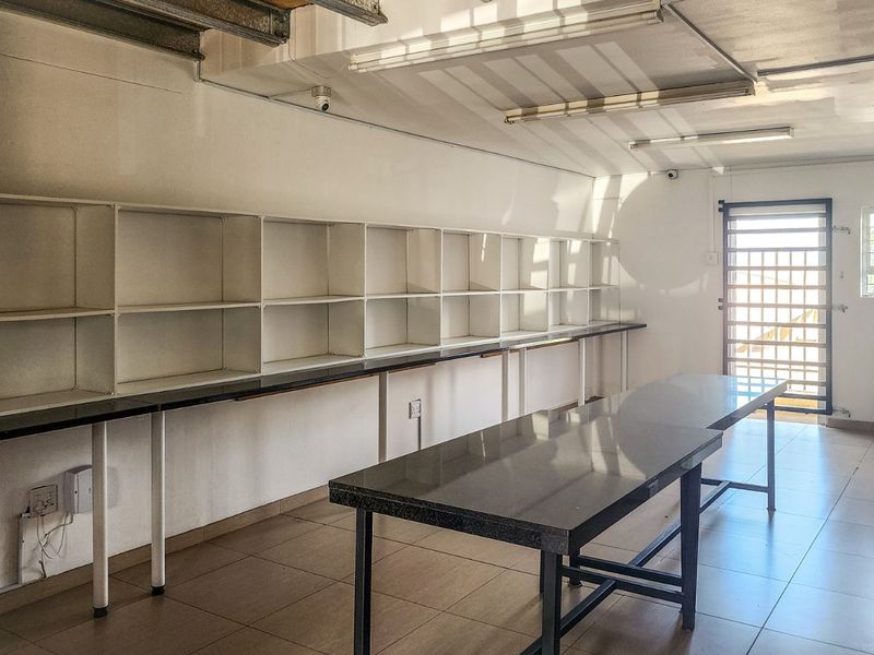 Office To Rent in Ballito Commercial District - Photo 2