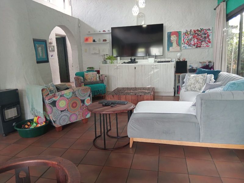 House For Sale in Top Town - Photo 5