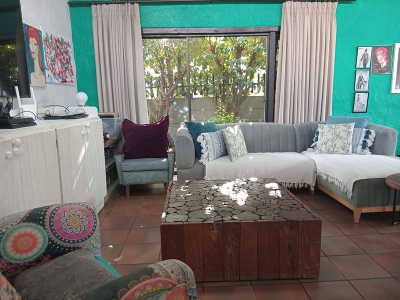 House For Sale in Top Town - Photo 6