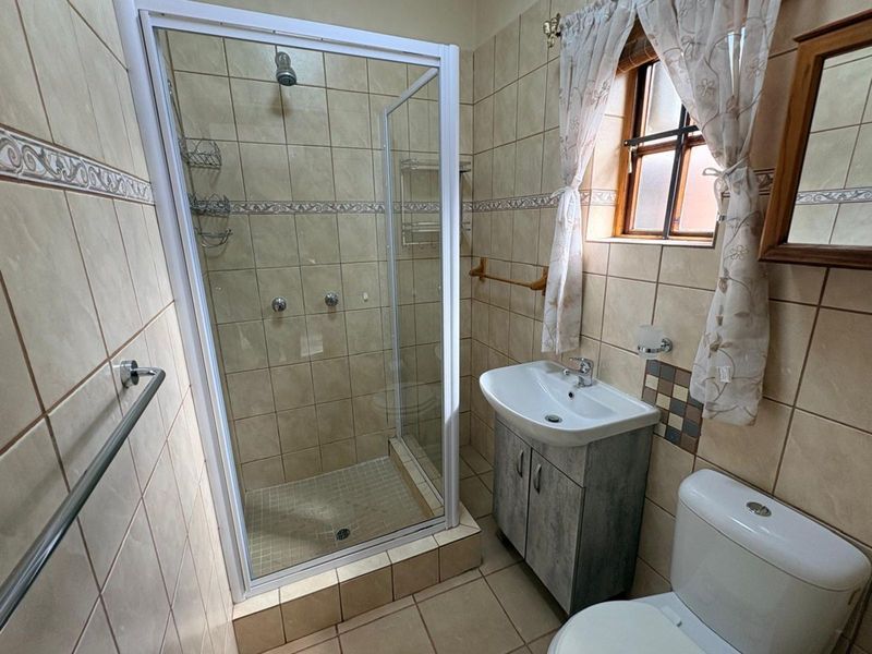 House For Sale in New Park - Photo 9