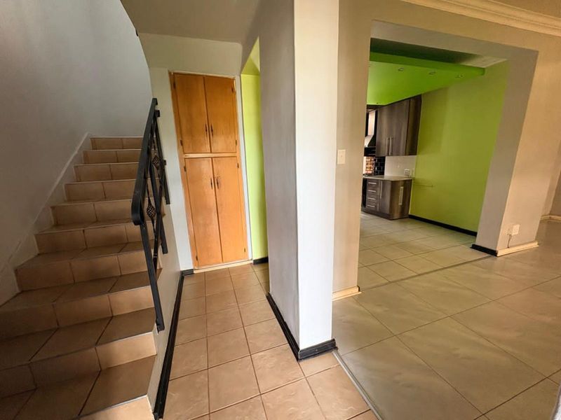 House For Sale in New Park - Photo 5