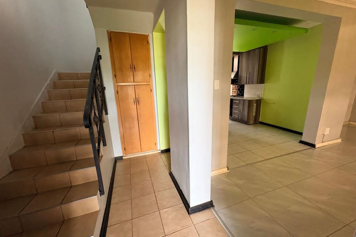 House For Sale in New Park - Photo 5