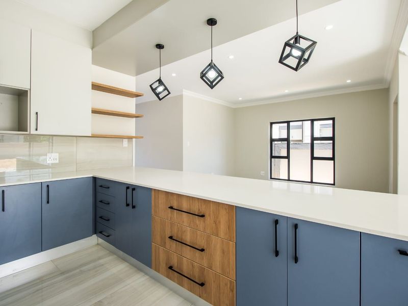 House For Sale in Montana - Photo 3