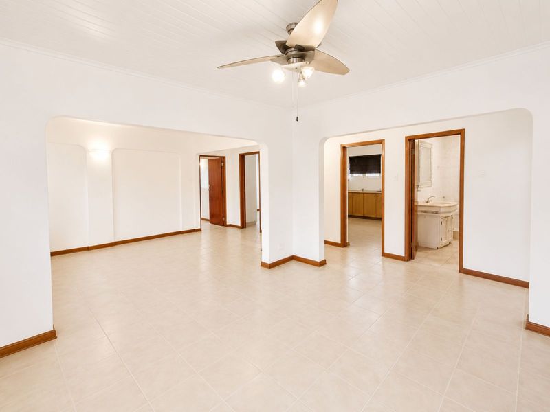 House For Sale in Bayview - Photo 6