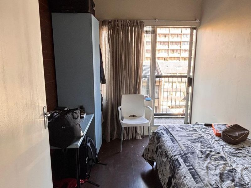 Apartment For Sale in Braamfontein - Photo 6