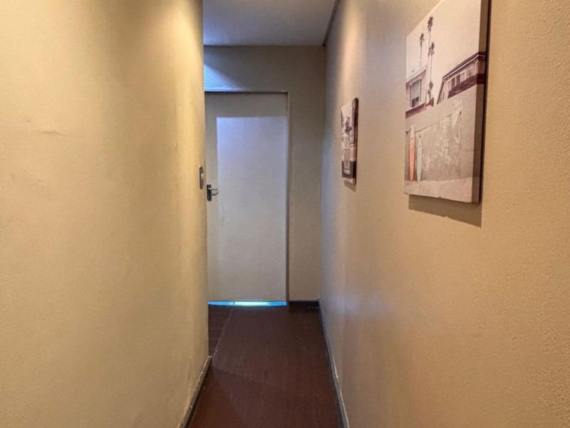 Apartment For Sale in Braamfontein - Photo 10