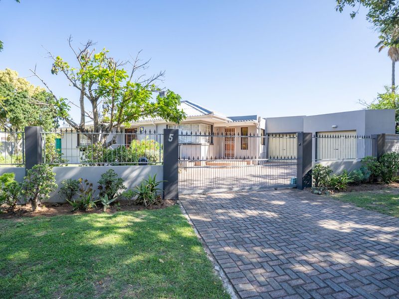 House For Sale in Newton Park - Photo 2